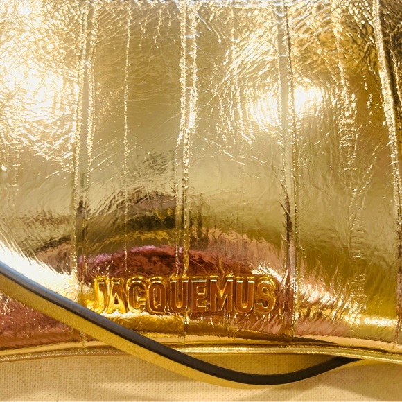 Jacquemus
Le Bisou Perle Striped Shoulder Bag - Picture 4 of 12